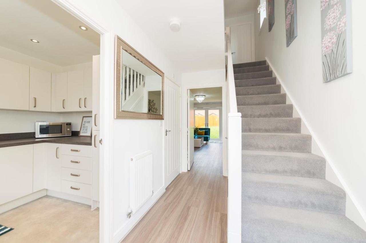 Greenfield Modern 3Br Home - Southcote Lane , Рединг Екстериор снимка